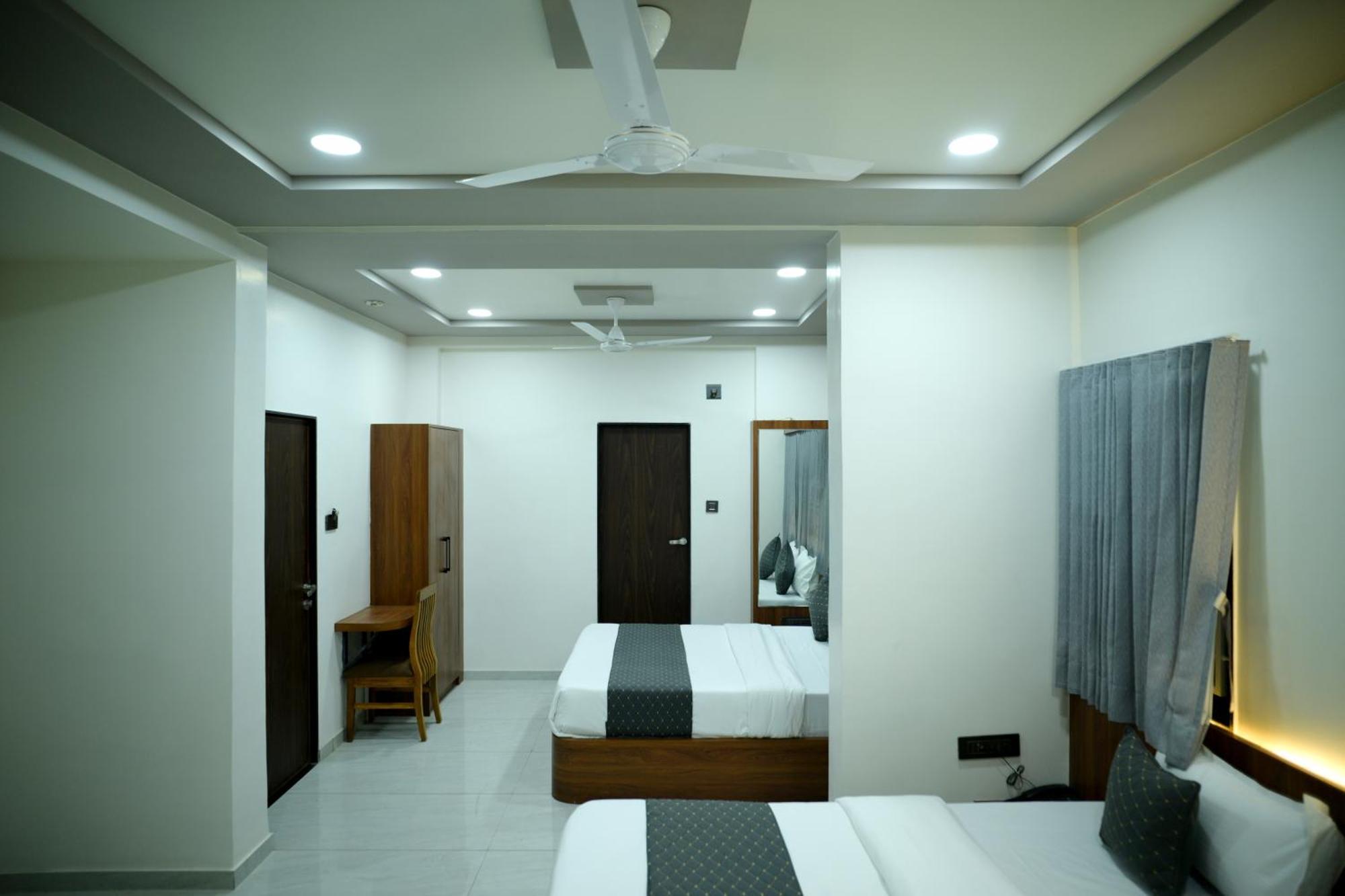 Hotel Aagman Palanpur Ngoại thất bức ảnh