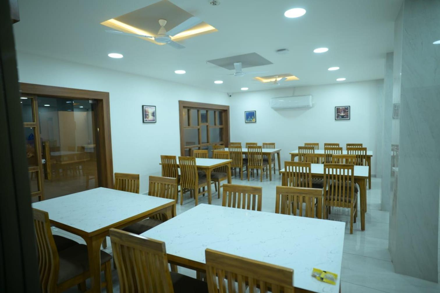 Hotel Aagman Palanpur Ngoại thất bức ảnh